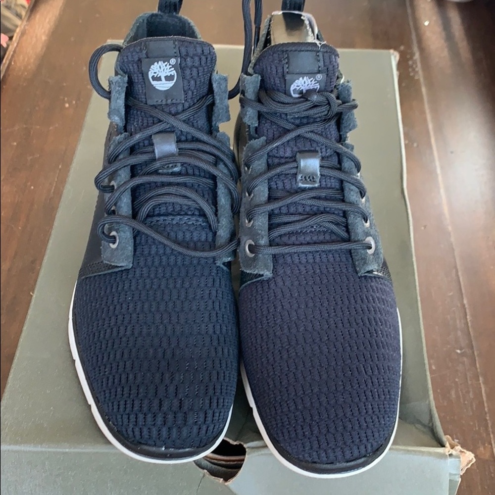 Brand New Women’s sneaker shoes